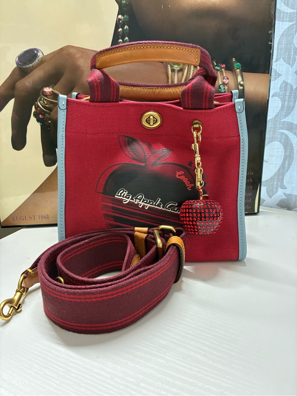 Coach Tote 22 With Retro Big Apple Camp Print.